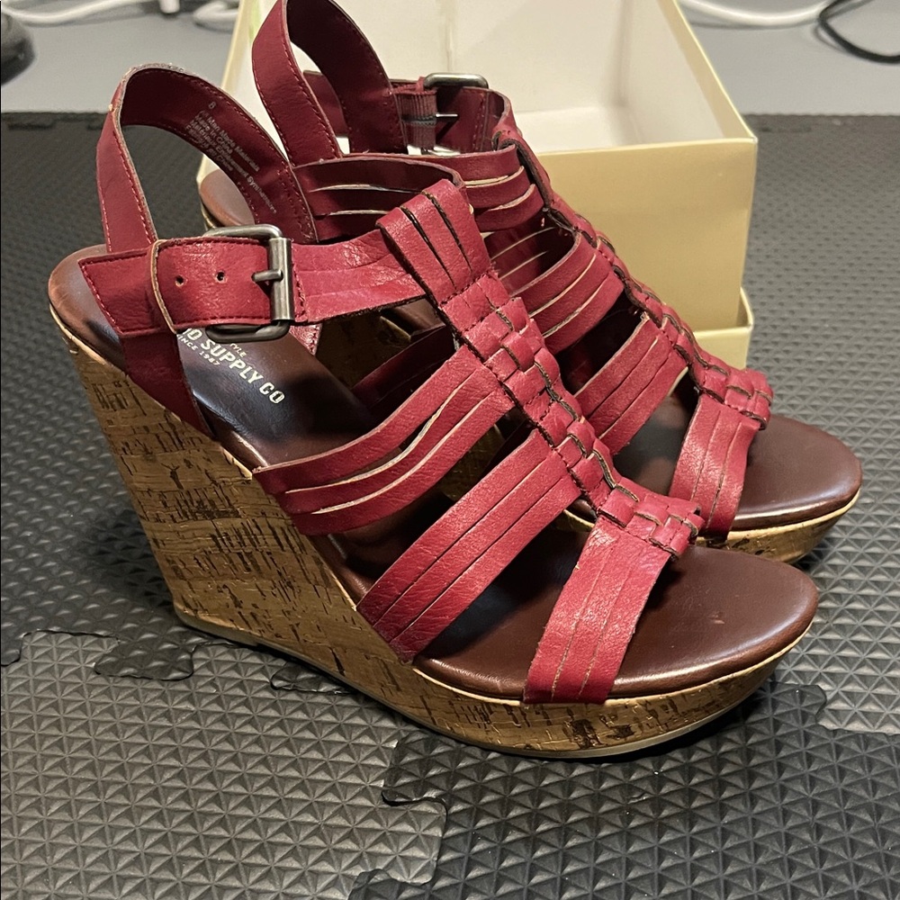 Mossimo Supply Co Red and Brown Wedges with Cork Heel size 8